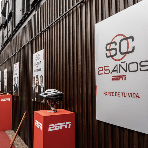 2025 DISNEY UPFRONT26_2025PORFOLIO 1 CUADRADITA